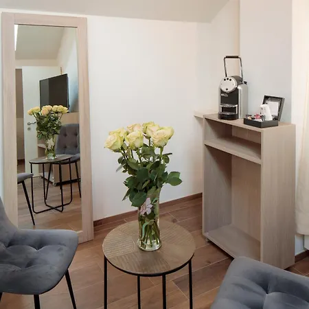 America 3* Локарно