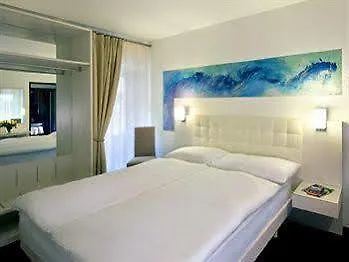 America 3* Locarno